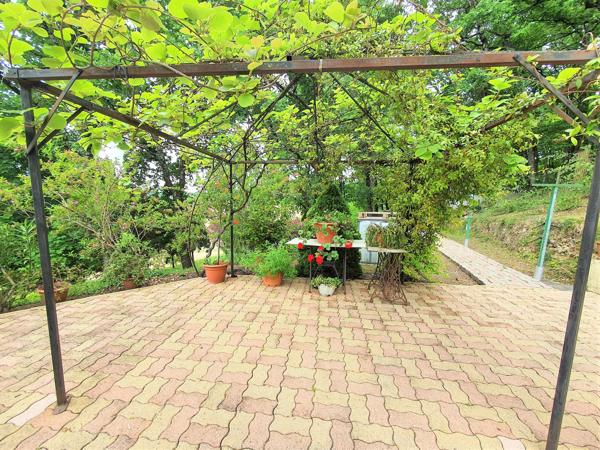 3 chambres, un sous sol et vues proche d'Eymet