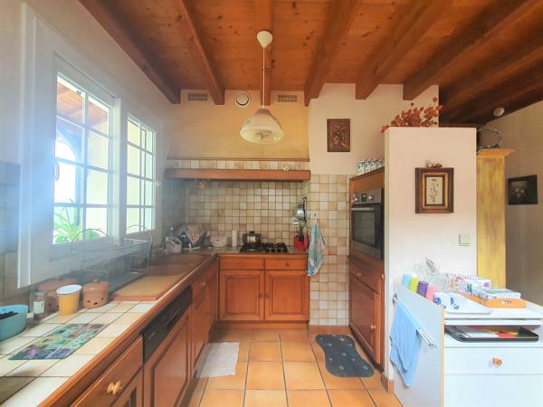 3 chambres, un sous sol et vues proche d'Eymet