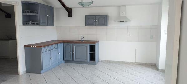 Maison à louer à Allaire dans le Morbihan (56350), ref : 1387