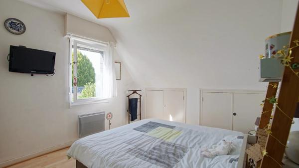 Vente                                                      Maison
                        
                     5 pièces                      90 m2                     à Saint-Brieuc