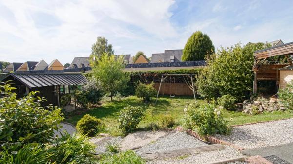 Vente                                                      Maison
                        
                     5 pièces                      90 m2                     à Saint-Brieuc