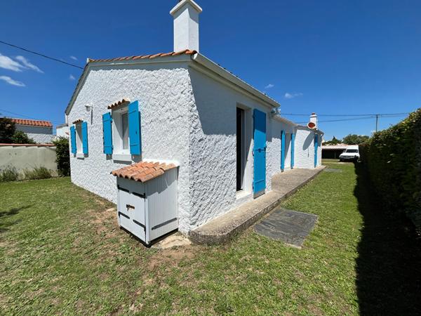 Saint-Pierre - À deux pas du port : maison avec studio indépendant sur 862 m² de terrain