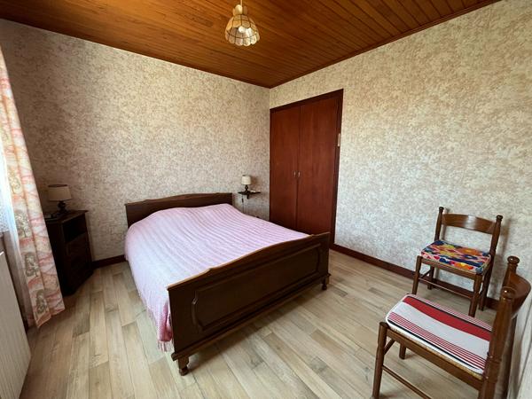 Saint-Pierre - À deux pas du port : maison avec studio indépendant sur 862 m² de terrain