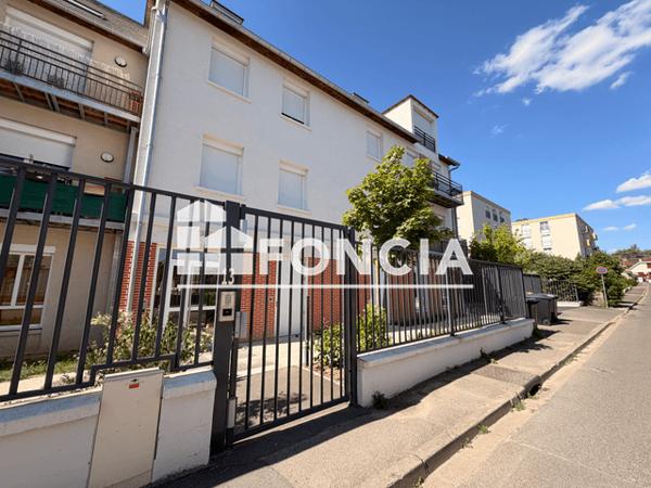 Location Appartement 3 pièces 67 m² - 5/9/11 RUE DU PETIT BOUILLON Chartres 28000