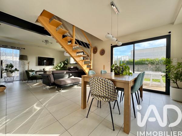 Maison à vendre 7 pièces 120 m² Saint-Léger-de-Linières