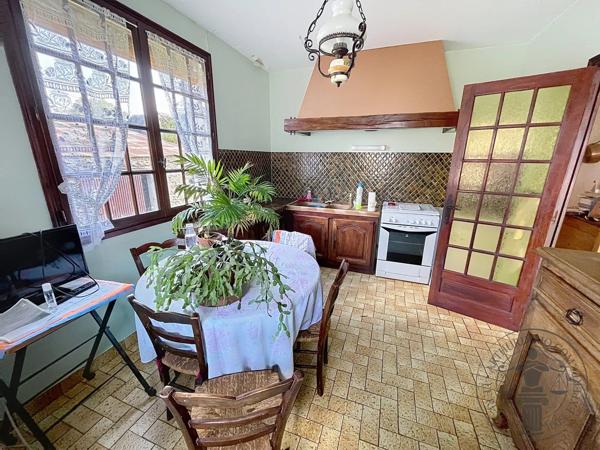 Vente                                                      Maison
                        
                     6 pièces                      136 m2                     à Dourdan