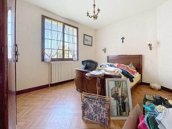 Vente                                                      Maison
                        
                     6 pièces                      136 m2                     à Dourdan