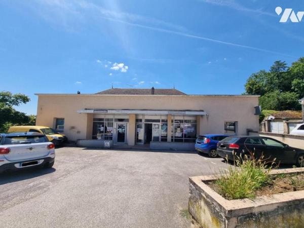 IMMEUBLE MIXTE A MARNAY