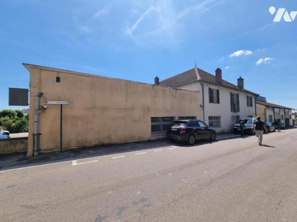 IMMEUBLE MIXTE A MARNAY