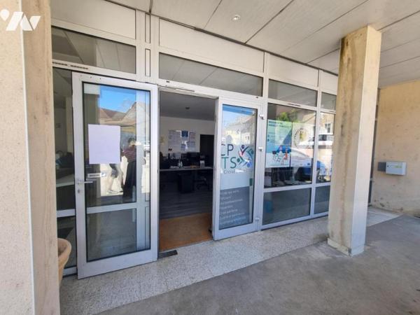 IMMEUBLE MIXTE A MARNAY