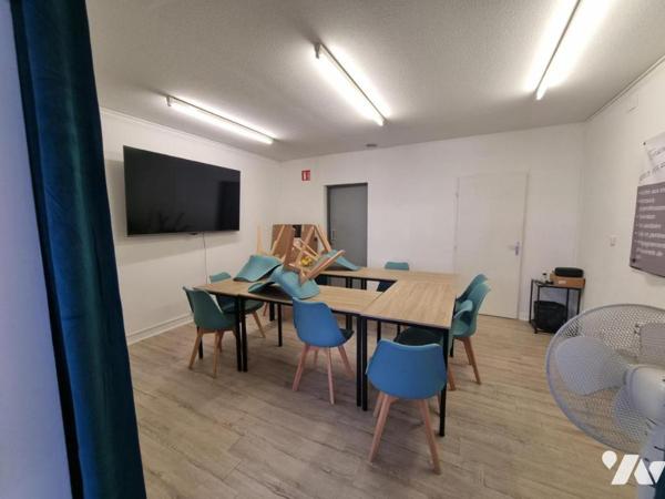 IMMEUBLE MIXTE A MARNAY