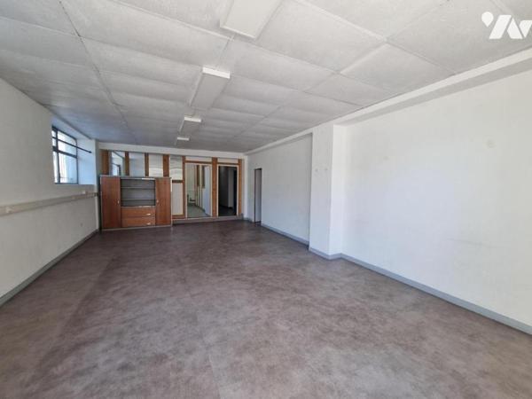 IMMEUBLE MIXTE A MARNAY