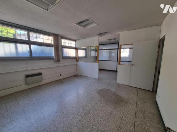 IMMEUBLE MIXTE A MARNAY