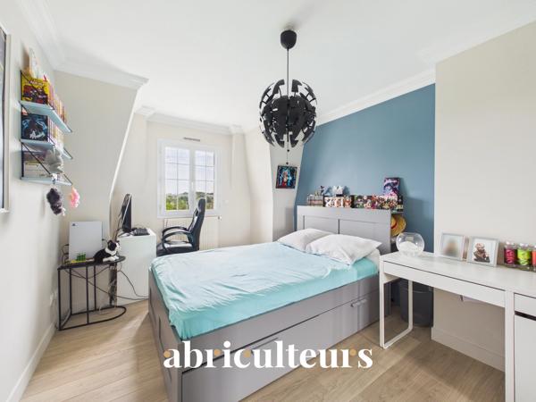 Maison familiale individuelle avec jardin 6 pièces 185 m² Ormesson-sur-Marne