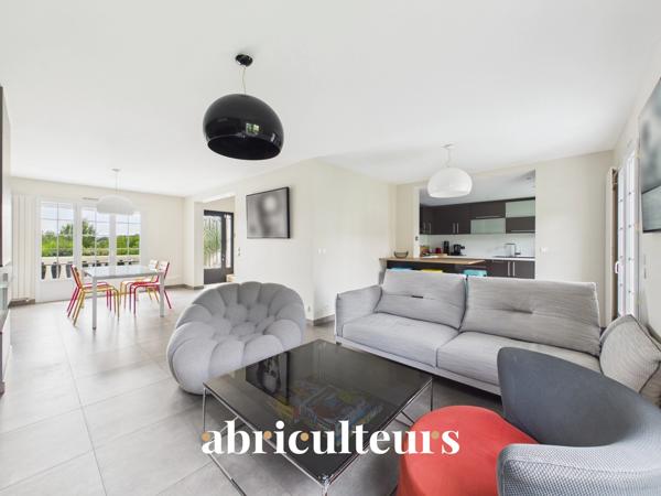 Maison familiale individuelle avec jardin 6 pièces 185 m² Ormesson-sur-Marne