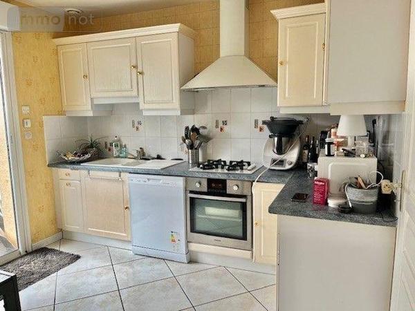 Maison à vendre à La Chapelle-Saint-Aubin dans la Sarthe (72650), ref : 13827/636