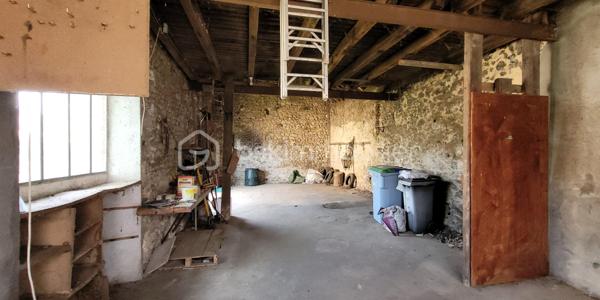 Dans un charmant village à 20 km de Chartres et Auneau et quelques minutes de Sours, découvrez cette maison atypique et familiale de 114 m², habitable de plain-pied et édifiée dans une ancienne chapelle.
 - ATTENTION : La partie arrondie est restée consacrée et ne fait partie du bien en vente -

Dès que vous franchirez le portail, vous serez séduit par le côté intimiste du jardin qui est clos de murs, arboré et sans vis à vis.
L'entrée dessert une pièce de vie de 27 m² avec cheminée et une cuisine lumineuse de 13,5 m². Ces 2 pièces donnent accès à la terrasse par de grandes portes-fenêtres. Le RdC dispose également de 2 chambres ( 11 m² et 9 m²), une salle d'eau-WC et une buanderie. 
A l'étage, une charmante pièce palière dessert 2 chambres (9 m² et 12,5 m²) ainsi qu'un petit grenier aménageable.

Chauffage radiateurs tubulaires avec chaudière électrique. Cheminée à foyer ouvert avec bouches de chaleurs à l'étage.
Huisseries : châssis bois simple vitrage, avec survitrage et double-vitrage.
Assainissement non collectif non conforme mais opérationnel (bac de dégraissage et fosse septique avec épandage).

+ Les PLUS + :
  - Dépendance de 56m² et 5 m de haut pour stockage, garage et aménageable ;
  - Jardin sans aucun vis-à-vis et environnement calme ;
  - Petite cave voûtée ;
  - Portail électrique ;
  - Alarme dont el contrat peut être transféré ;
  - Raccordé fibre.

Travaux à prévoir :
  - Une partie de la couverture donnant sur la rue à changer avec lucarnes à remplacer ;
  - Revêtement muraux et sols à rafraichir en grande partie
  - Cuisine et salle d'eau à rénover 
  - Une partie de l'électricité à remettre aux normes

Pour améliorer la performance énergétique :
  - Une grande partie des fenêtres et des volets à changer ;
  - Isolation des murs ;
  - Isolation de la toiture ;
  - Pose d'une pompe à chaleur air-eau et ballon thermodynamique ;
  - Pose dune VMC double-flux.

Taxe foncière 2026 : 744 €

Si cette maison à fort potentiel correspond à vos attentes, appelez-moi !
  .