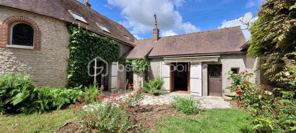 Dans un charmant village à 20 km de Chartres et Auneau et quelques minutes de Sours, découvrez cette maison atypique et familiale de 114 m², habitable de plain-pied et édifiée dans une ancienne chapelle.
 - ATTENTION : La partie arrondie est restée consacrée et ne fait partie du bien en vente -

Dès que vous franchirez le portail, vous serez séduit par le côté intimiste du jardin qui est clos de murs, arboré et sans vis à vis.
L'entrée dessert une pièce de vie de 27 m² avec cheminée et une cuisine lumineuse de 13,5 m². Ces 2 pièces donnent accès à la terrasse par de grandes portes-fenêtres. Le RdC dispose également de 2 chambres ( 11 m² et 9 m²), une salle d'eau-WC et une buanderie. 
A l'étage, une charmante pièce palière dessert 2 chambres (9 m² et 12,5 m²) ainsi qu'un petit grenier aménageable.

Chauffage radiateurs tubulaires avec chaudière électrique. Cheminée à foyer ouvert avec bouches de chaleurs à l'étage.
Huisseries : châssis bois simple vitrage, avec survitrage et double-vitrage.
Assainissement non collectif non conforme mais opérationnel (bac de dégraissage et fosse septique avec épandage).

+ Les PLUS + :
  - Dépendance de 56m² et 5 m de haut pour stockage, garage et aménageable ;
  - Jardin sans aucun vis-à-vis et environnement calme ;
  - Petite cave voûtée ;
  - Portail électrique ;
  - Alarme dont el contrat peut être transféré ;
  - Raccordé fibre.

Travaux à prévoir :
  - Une partie de la couverture donnant sur la rue à changer avec lucarnes à remplacer ;
  - Revêtement muraux et sols à rafraichir en grande partie
  - Cuisine et salle d'eau à rénover 
  - Une partie de l'électricité à remettre aux normes

Pour améliorer la performance énergétique :
  - Une grande partie des fenêtres et des volets à changer ;
  - Isolation des murs ;
  - Isolation de la toiture ;
  - Pose d'une pompe à chaleur air-eau et ballon thermodynamique ;
  - Pose dune VMC double-flux.

Taxe foncière 2026 : 744 €

Si cette maison à fort potentiel correspond à vos attentes, appelez-moi !
  .
