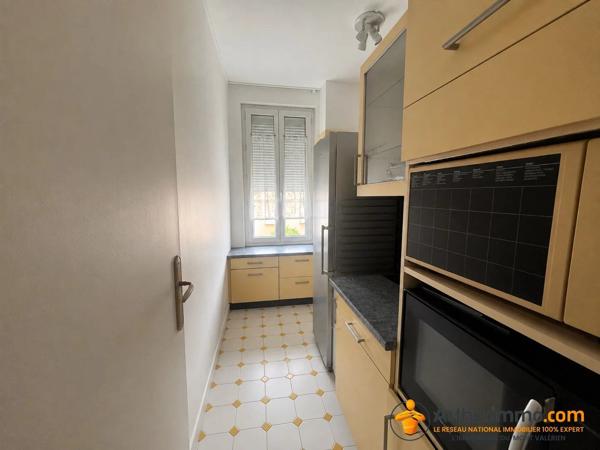 Vente                                                      Appartement
                        
                     3 pièces                      63 m2                     à Rueil-Malmaison