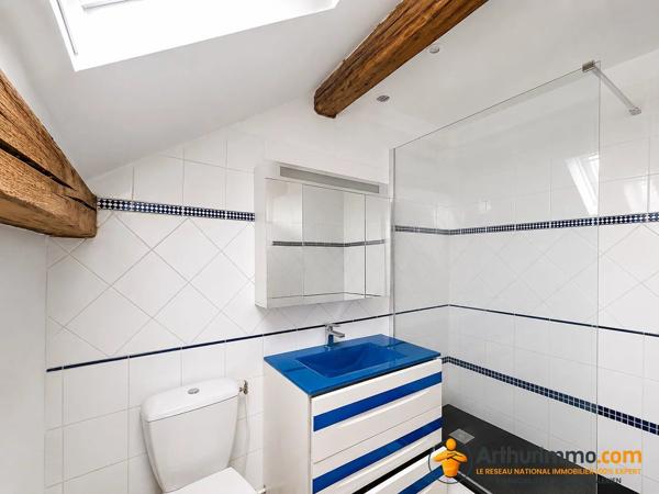Vente                                                      Appartement
                        
                     3 pièces                      63 m2                     à Rueil-Malmaison