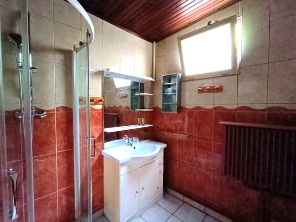 Arles (13200) A 5 minutes à pied de La Porte de la Cavalerie, maison de ville avec extérieur.