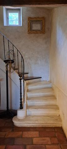 Pernes-les-Fontaines (84210) À acheter à Pernes-Les-Fontaines (84) : immense maison