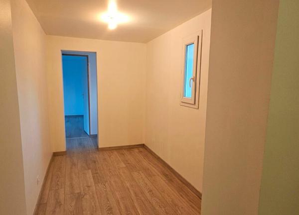 Appartement à louer  3 pièces • 90,34 m2 Saint-Quentin