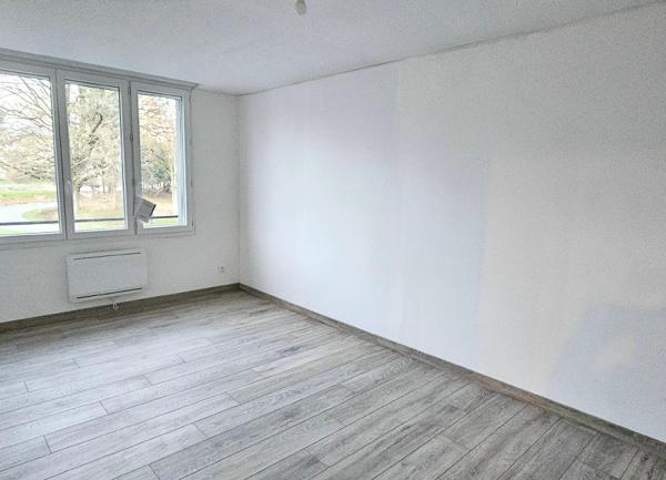 Appartement à louer  3 pièces • 90,34 m2 Saint-Quentin