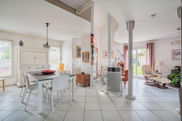 Maison d architecte de 161,96 m²