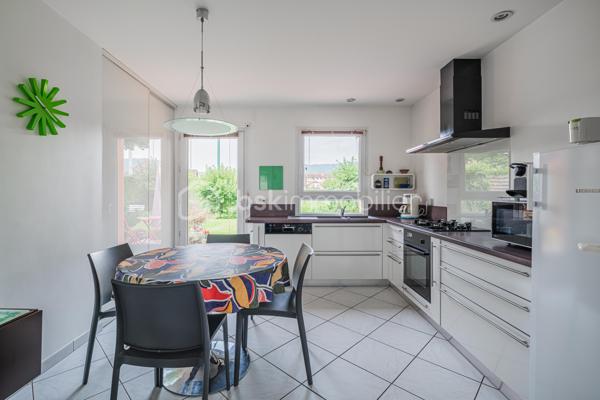 Maison d architecte de 161,96 m²