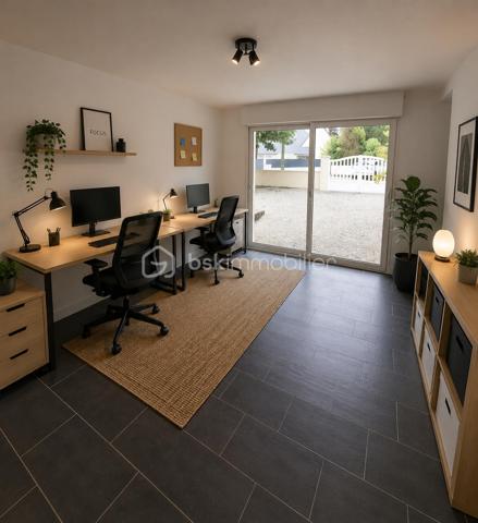🏡 Maison familiale de 140 m² – environnement calme
📍 Située au fond d’une impasse, dans un cadre paisible et sécurisé, cette belle maison est idéale pour une famille à la recherche de confort et de praticité.
🚶‍♂️ À seulement quelques minutes à pied des commodités et 🚗 avec un accès très rapide à la voie express, elle bénéficie d’un emplacement stratégique.
🌳 Implantée sur un terrain d’environ 1000 m², cette maison ne nécessite aucun travaux : vous n’avez plus qu’à poser vos valises !
✨ Au rez-de-chaussée :
🛋️ Une spacieuse et lumineuse pièce de vie
🍽️ Cuisine ouverte
🌞 Accès direct à une agréable terrasse
🛏️ À l’étage :
4 chambres (➕ possibilité d’une 5e)
🚿 2 salles d’eau modernes
🚗 Garage et buanderie 
💡 Les + :
🔥 Chauffage au sol pour un confort optimal
🧳 Maison clé en main
🤫 Quartier calme et familial