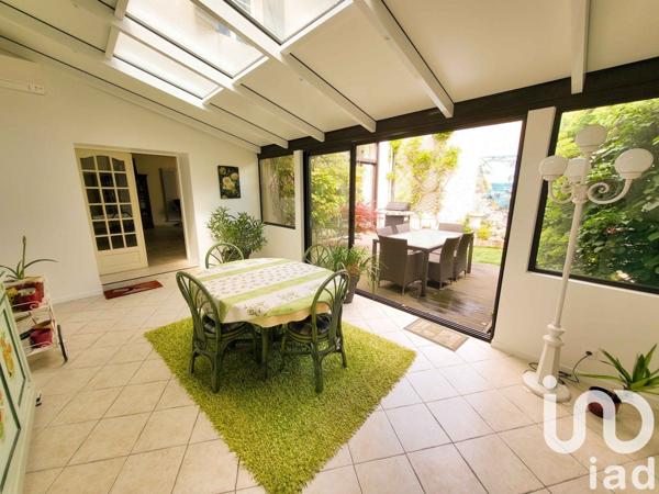 Maison à vendre 8 pièces 243 m² Flins-sur-Seine