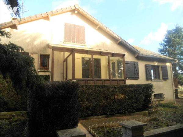 Maison familiale d'environ 180 m² sur sous-sol total