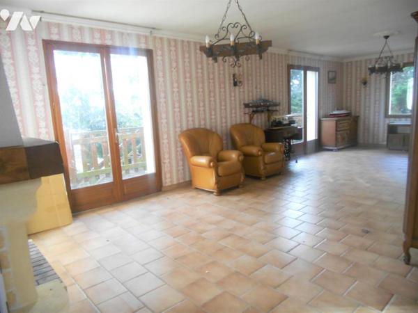 Maison familiale d'environ 180 m² sur sous-sol total