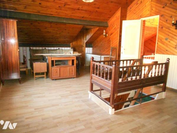 Maison familiale d'environ 180 m² sur sous-sol total