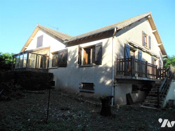 Maison familiale d'environ 180 m² sur sous-sol total