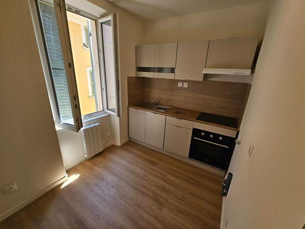 Appartement rénové La Seyne Sur Mer 2 pièce(s) 34.39 m2