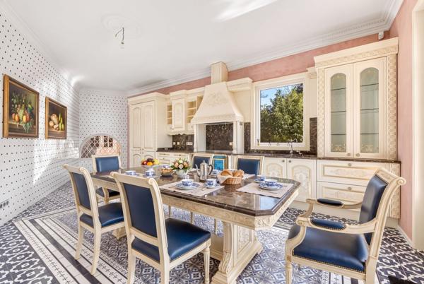 Vente Maison d'architecte Gex 20 Pièces 480 m²