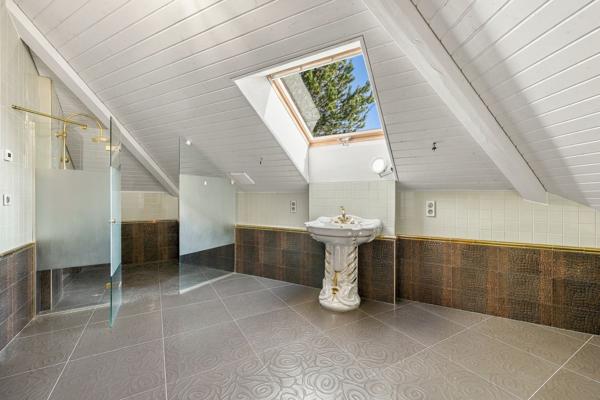 Vente Maison d'architecte Gex 20 Pièces 480 m²