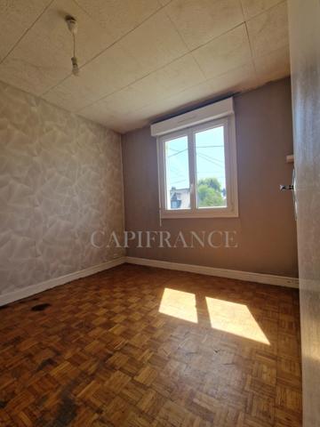Maison à vendre PLOUMAGOAR (22)