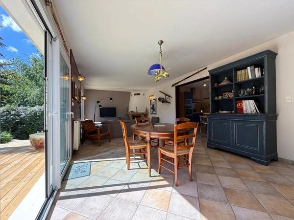 FOUESNANT (29) - Maison 4 chambres - 152 m² habitables - Sans vis à vis - Piscine - Garage - Carport