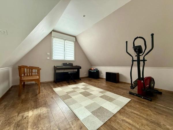 FOUESNANT (29) - Maison 4 chambres - 152 m² habitables - Sans vis à vis - Piscine - Garage - Carport