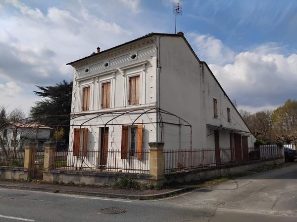 Magnifique maison de ville au Fleix avec terrain constructible