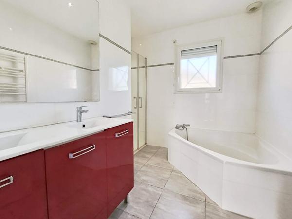 Maison Saint Loubes 5 pièce(s) 97 m2