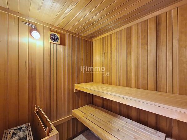 Maison de 10 pièces, 213 m2 à Scaër (29390)