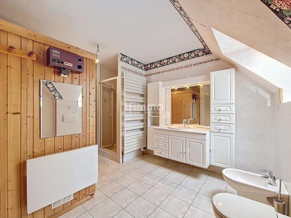 Maison de 10 pièces, 213 m2 à Scaër (29390)