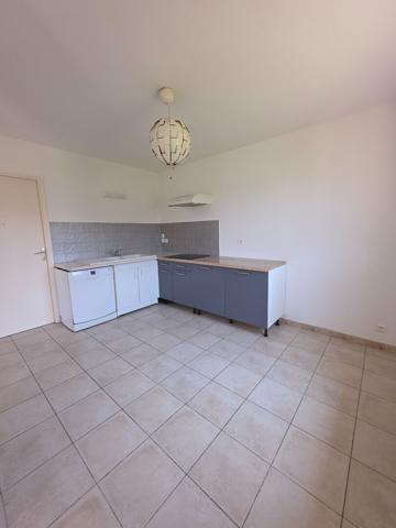 Maison mitoyenne T4 avec garage et jardin