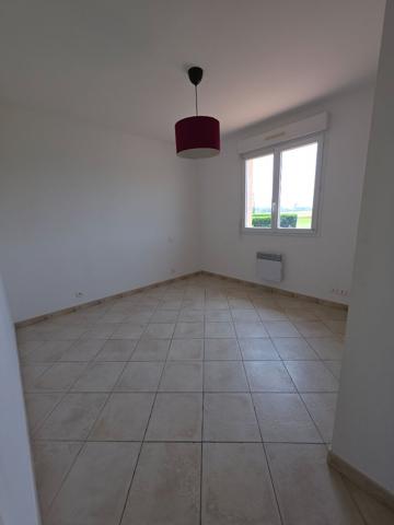 Maison mitoyenne T4 avec garage et jardin