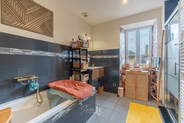 Maison 6 pièces - 160 m² Exclusivité efficity