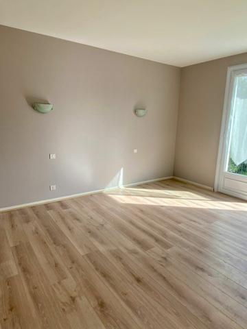 Maison à louer    5 pièces • 97 m2 Aire-sur-l'Adour